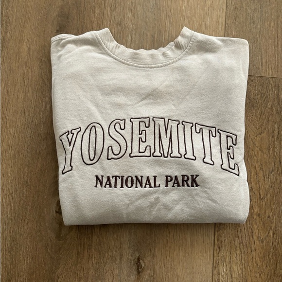 Garage Yosemite National Park Sweatshirt - Picture 1 of 2